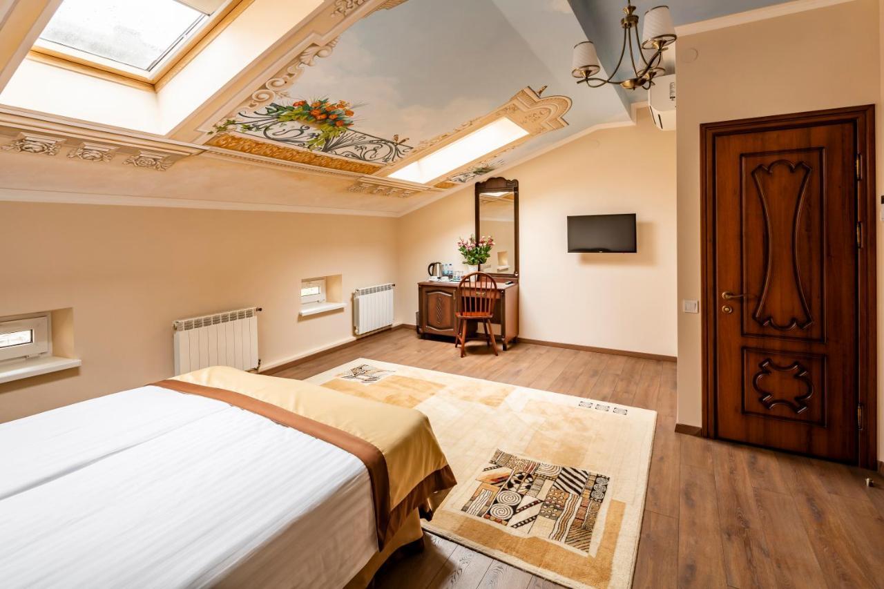 Mini-Hotel Guest House Inn Lviv Eksteriør billede